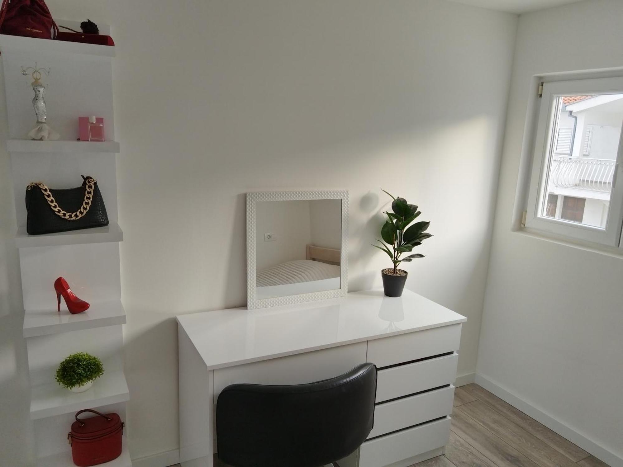 Paola Apartment *