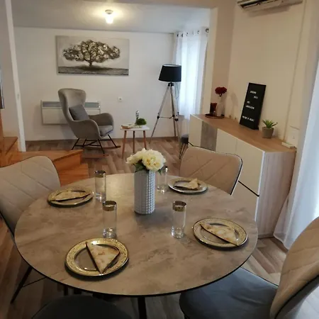 Apartments Paola Trogir Room photo